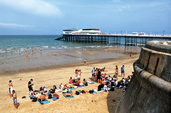 Dickinsons Coach Travel Holidays and Day Trips - Cromer